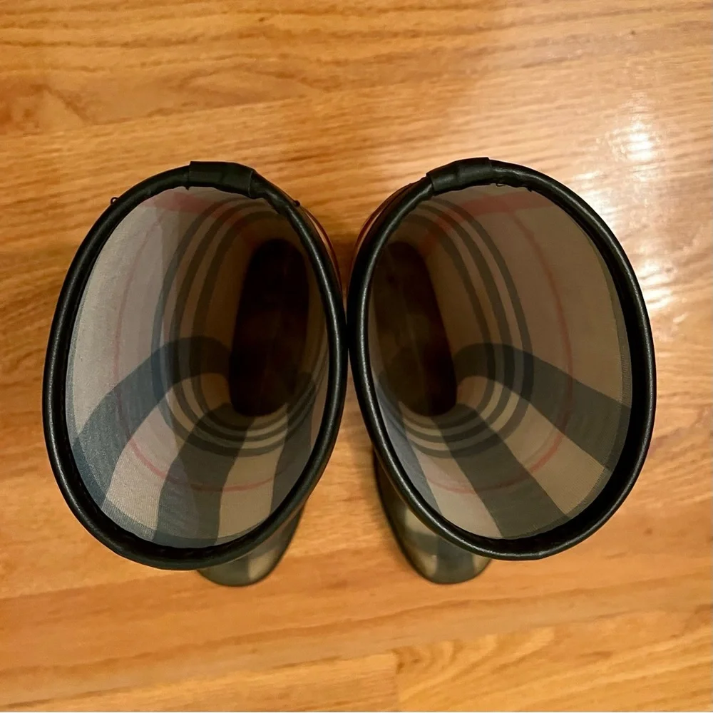 Burberry Rain Nova Check Rain Boots - Picture 9 of 9